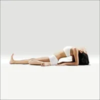 누운 한 다리 금강 자세